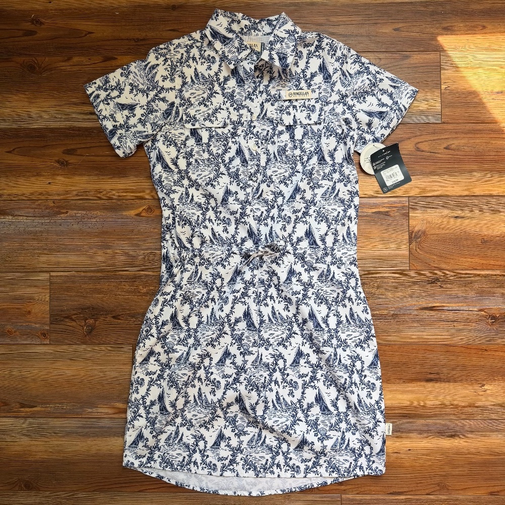 Magellan Outdoors Caddo Lake Printed Dress in White & Navy Print